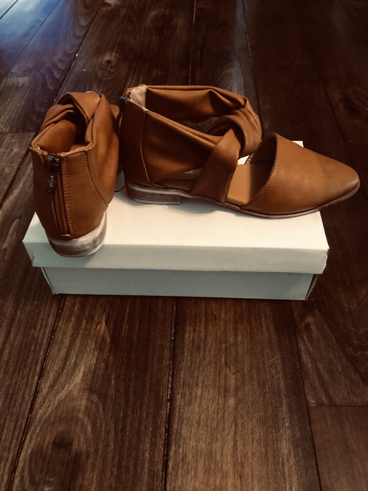 Whiskey Twist Zip Up Shoe